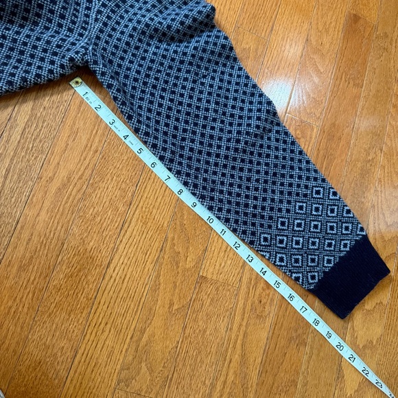 Jos. A. Bank Wool V-Neck Sweater Men's XL Navy Blue White Diamond Patterned Ivy - Picture 6 of 6